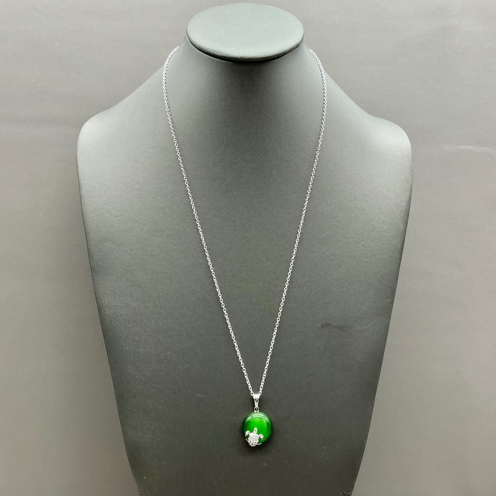 Turtle Pendant Necklace Women Green Silver Tone Animal Sea Life Charm Jewelry